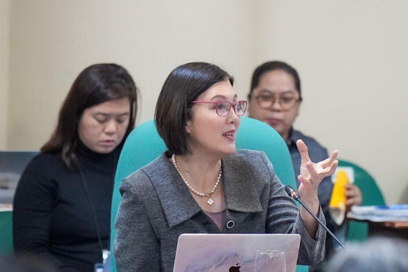 Cayetano urges action on growing classroom gap